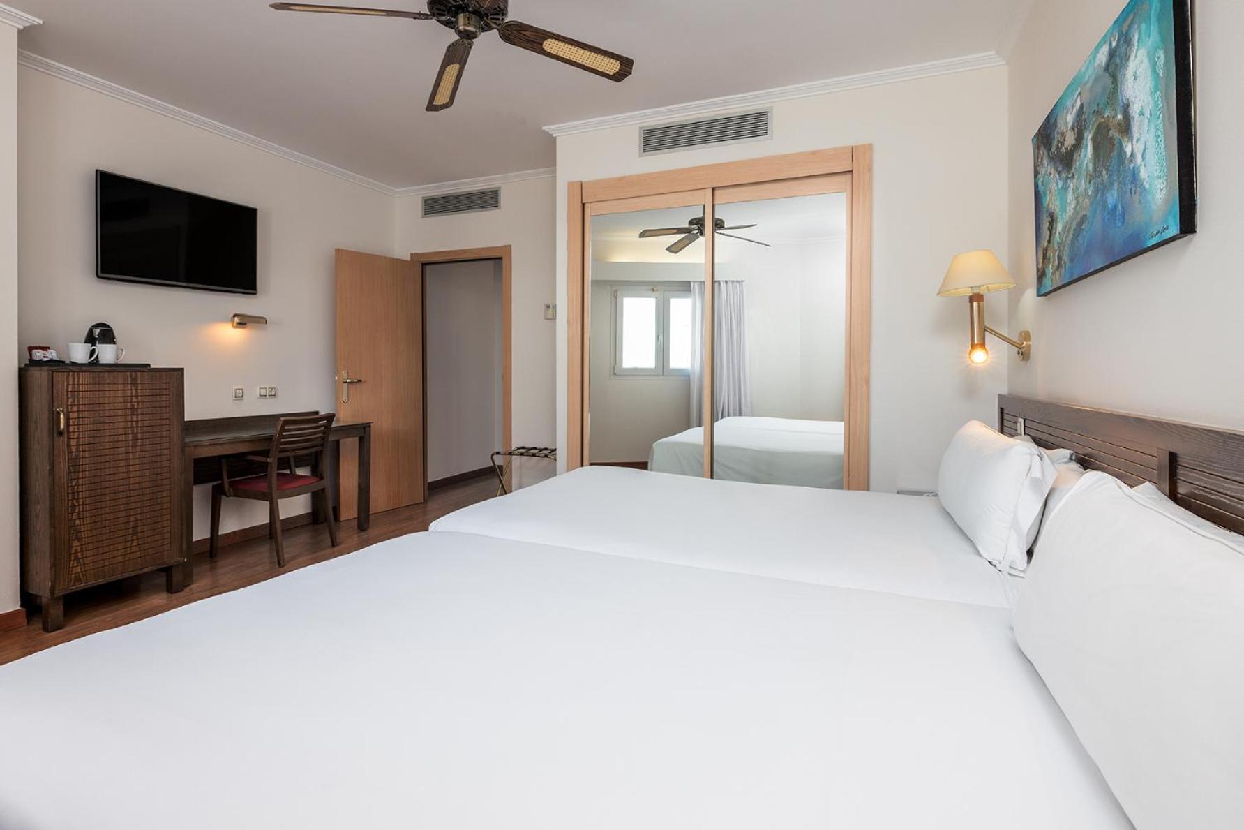 Hotel Senator 4*