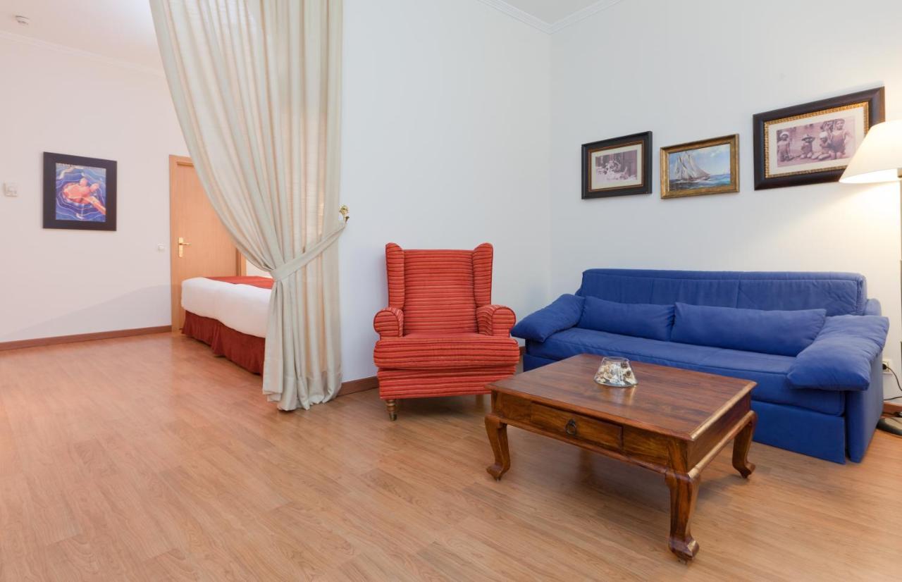 Hotel Senator